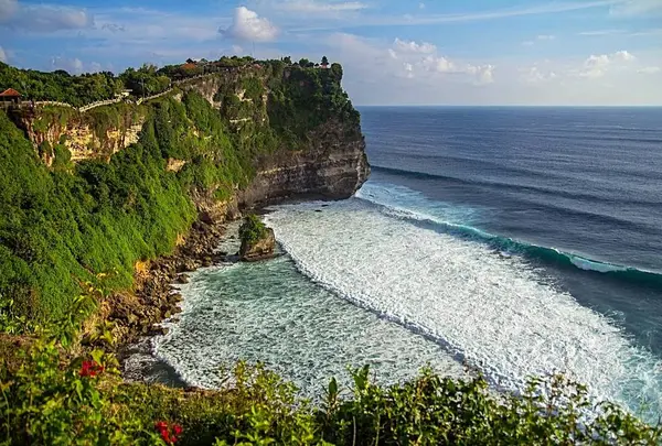 ウルワツ寺院（Uluwatu Temple）