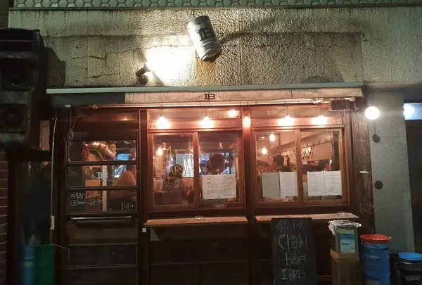 クラフトビアバル IBREW WIRED 銀座1丁目店 （アイブリューワイアード）