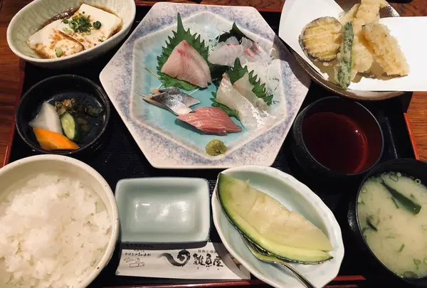 いけす居酒屋 雑魚屋 福岡天神店