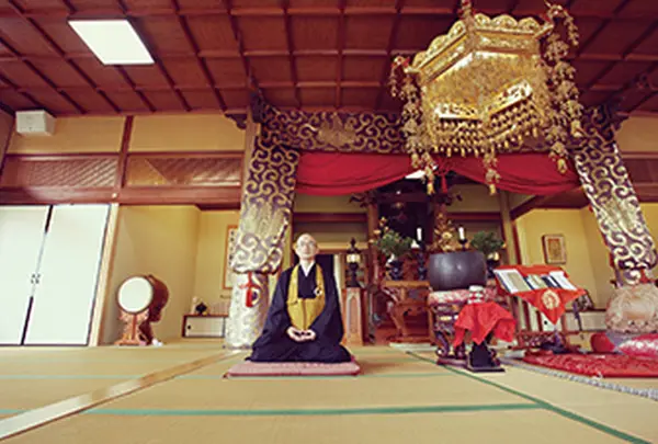 禅寺で心と体を癒しましょう。
