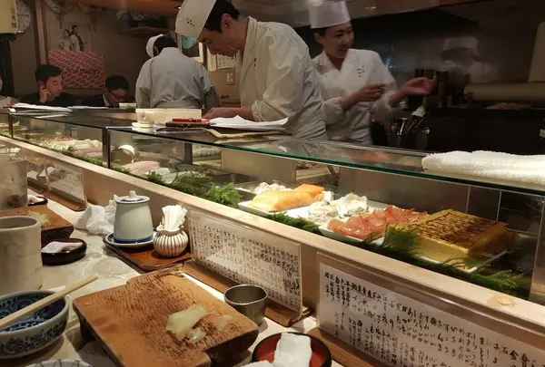 都立大学★すし処 新田中