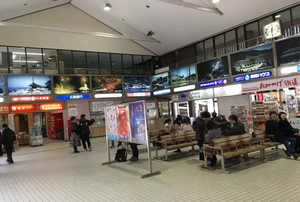 宮島フェリーターミナル