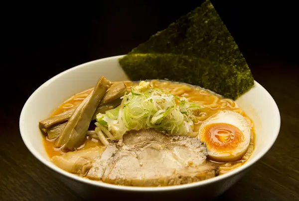 ラーメン居酒屋 ももまる 渋谷