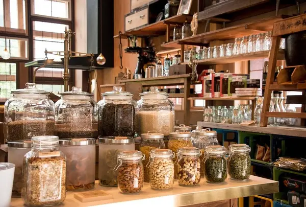 RISE & WIN Brewing Co. BBQ & General Store