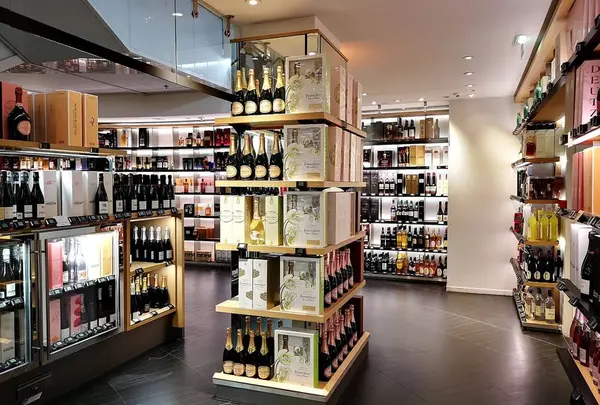 ボン・マルシェの食品売り場