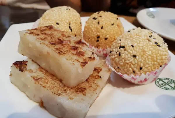 Peach Garden @ Gardens by the Bay