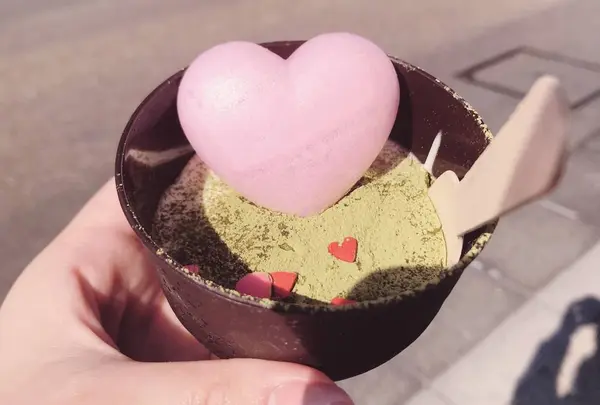 茶菓よあけや