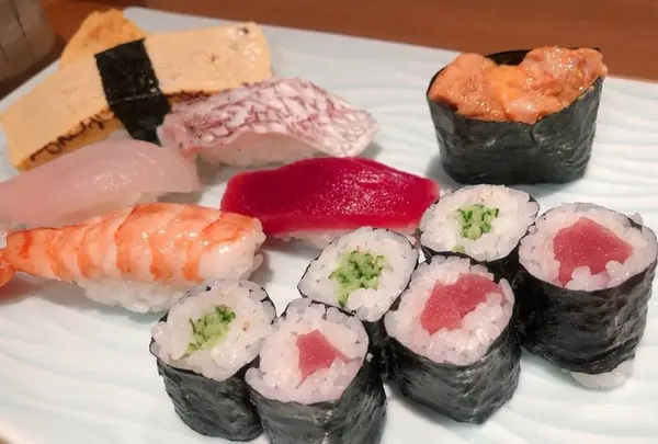 弁天山 美家古寿司