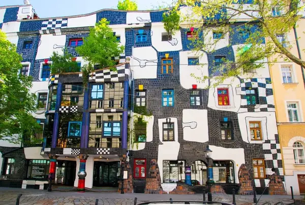 KUNST HAUS WIEN. Museum Hundertwasser