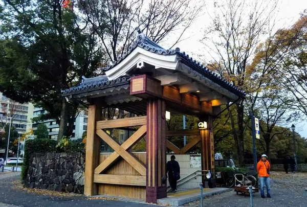 市役所駅