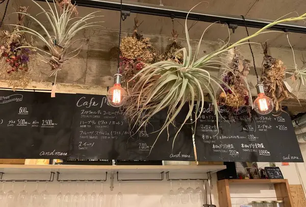 Delicatessen 三月の水