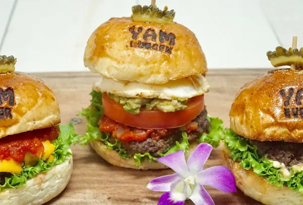 YAMBURGER.ISHIGAKI（ヤンバーガー）石垣島