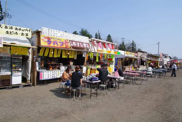 桜並木駐車場