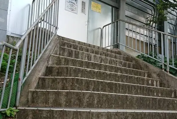 京都深草バス停