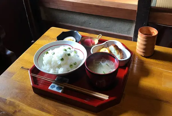 まつは