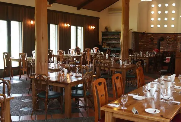 カーブドッチ ガーデンレストラン