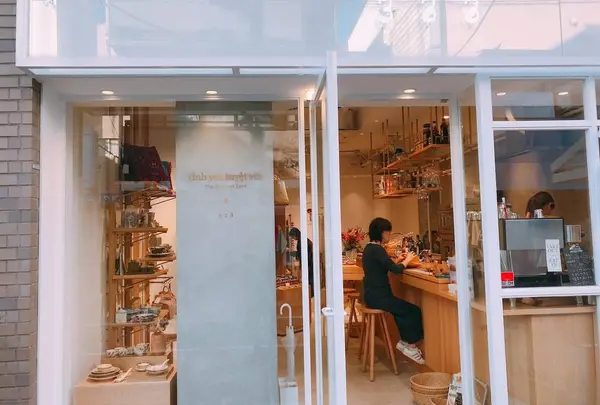 333 store（バーバーバー）