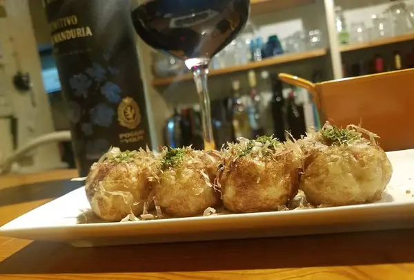立ち飲みバル野毛 tacobe タコベ