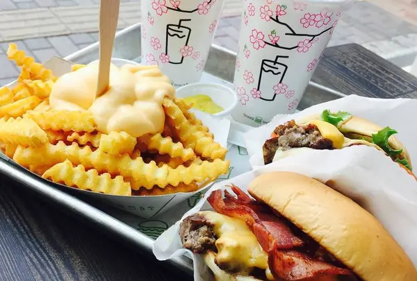 シェイクシャック アトレ 恵比寿店 （SHAKE SHACK）