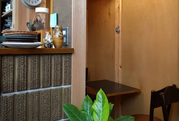 BOLTS HARDWARE STORE