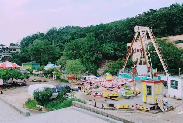 Yongma Land 龍馬公園