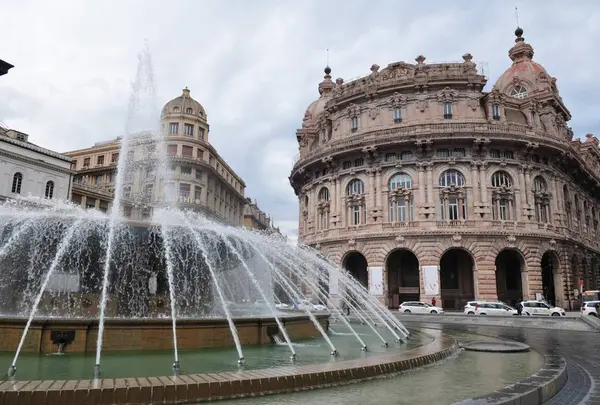 フェッラーリ広場