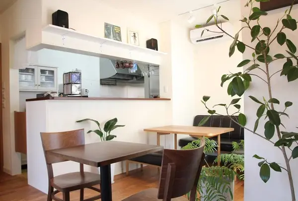Cafe 5884