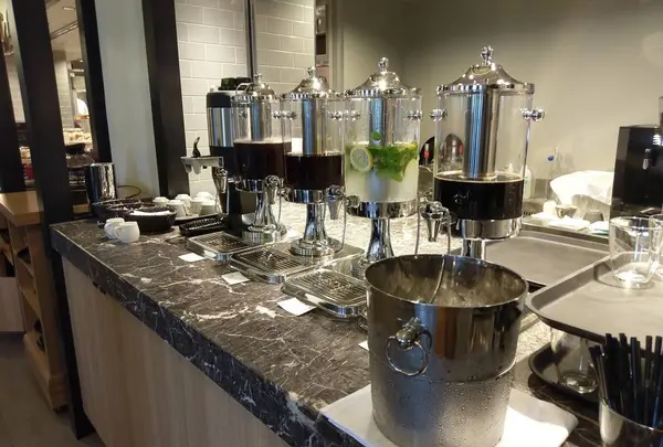 CROSSFIELD with TERRACE LOUNGE（クロスフィールド ウィズ テラスラウンジ）