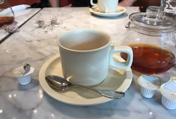 LUVOND SPECIALTY TEA SALON ラヴォントスペシャリティティサロン