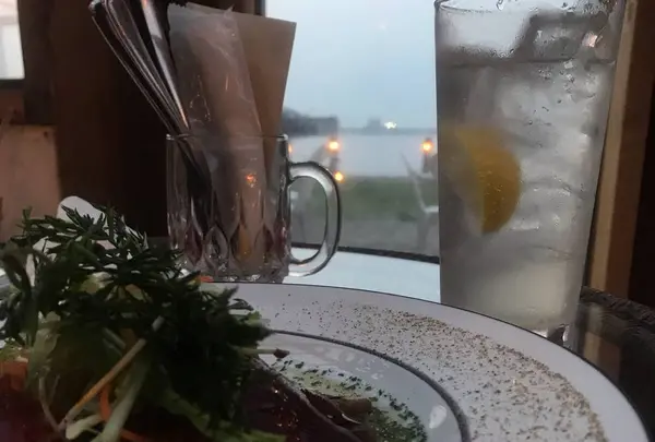 かねよ食堂
