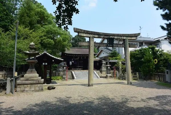 離宮八幡宮