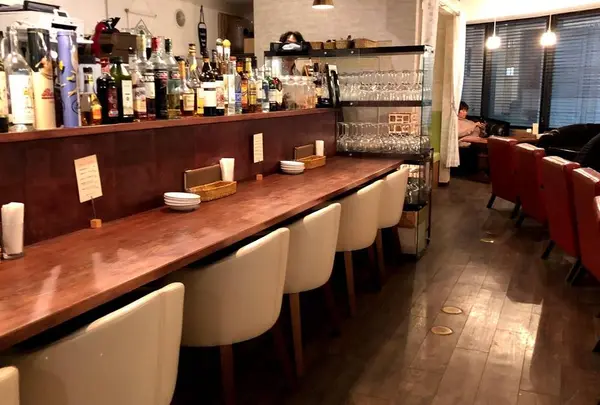 ディヴァーノ ワインダイニング 新宿 | 新宿三丁目 ワイン デート