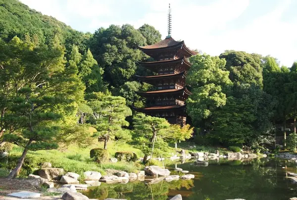 瑠璃光寺五重塔