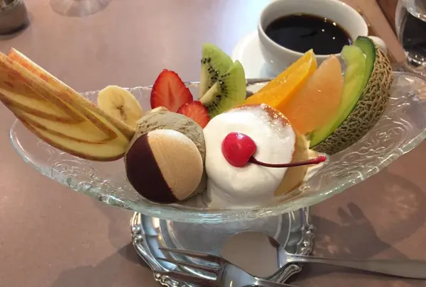 和洋折衷喫茶ナガヤマレスト