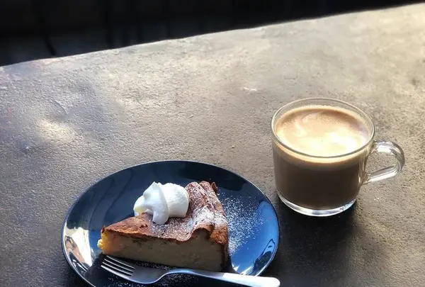 ピースフラワーマーケット＆カフェ （Peace Flower Market & Cafe）