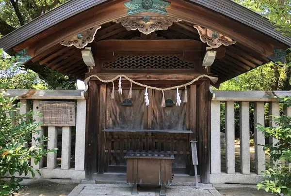 小楠公御墓所（楠木正行墓）