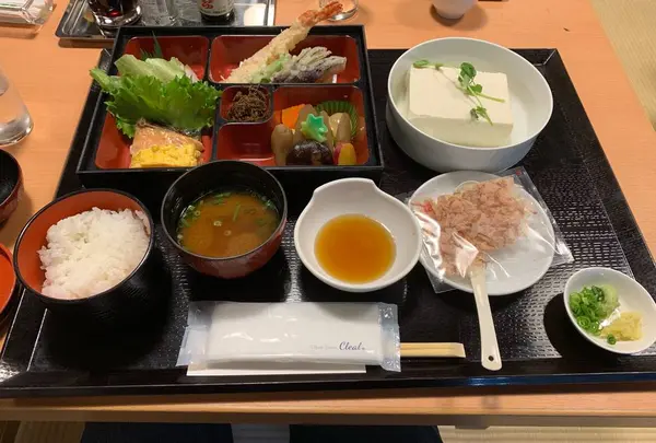 食事処かわせみ本館