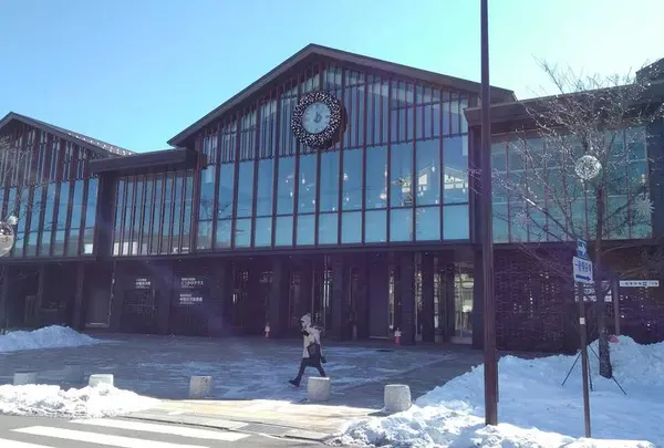 軽井沢町立 中軽井沢図書館