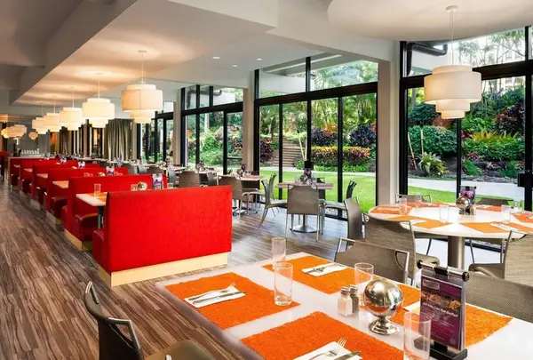 M.A.C. 24/7 Restaurant and Bar