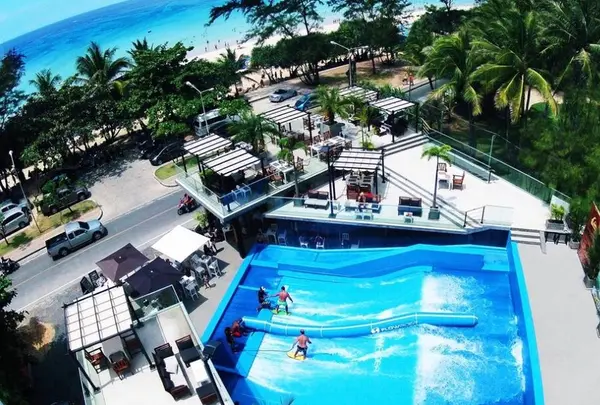 SURF HOUSE