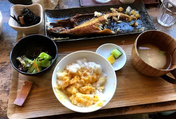カフェ ヨリドコロ