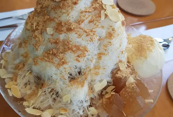 フラウアツコかやしな 天神本店