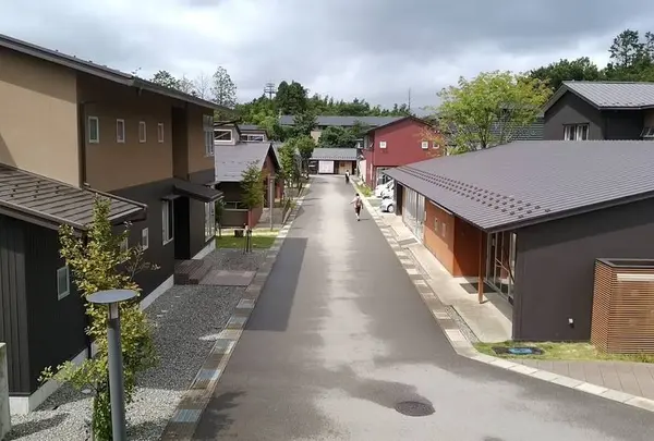シェア金沢 本館棟