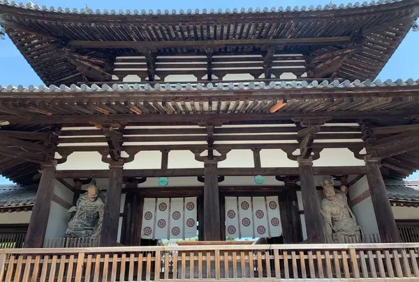 法隆寺中門