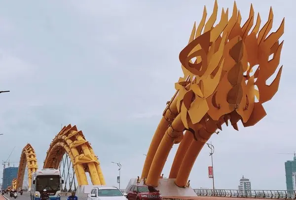 Dragon Bridgeの写真・動画_image_573448