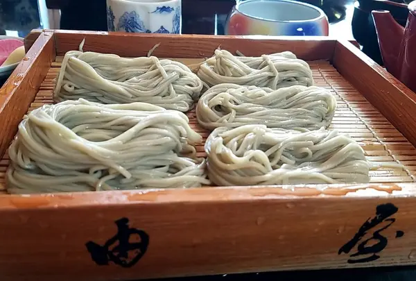 由屋