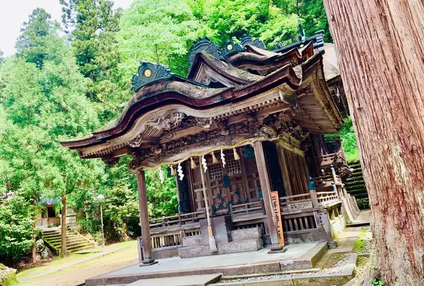 紙祖神岡太神社・大滝神社