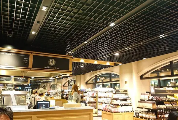 ギャラリア百貨店