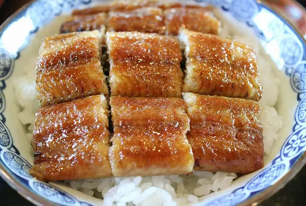 うなぎ料理 かね春