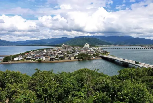 鏡山